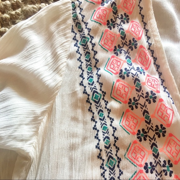 ♦️SOLD♦️ Boho Fringe Kimono - Picture 3 of 4